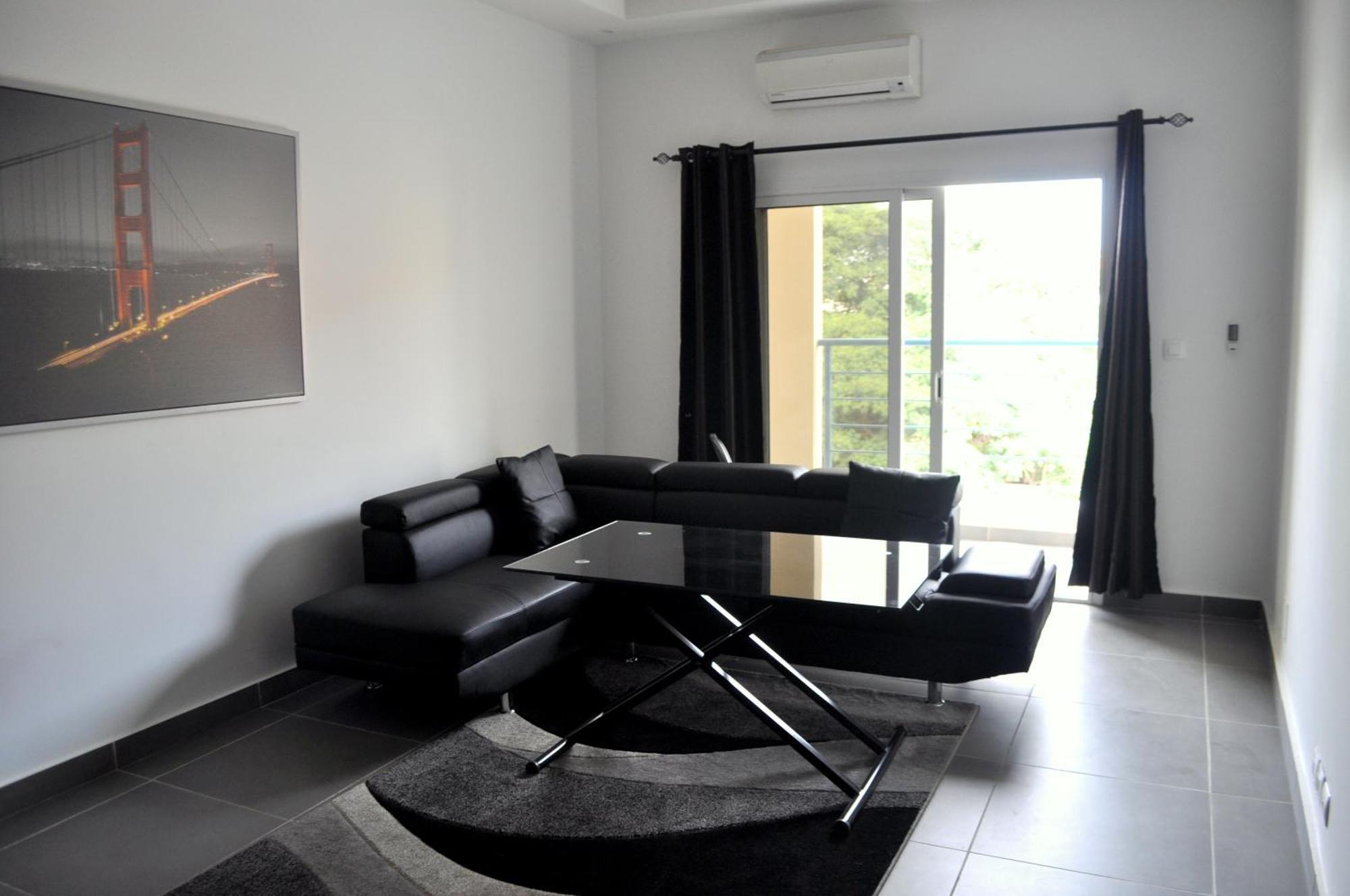 Le First Concept Apartment Dakar Luaran gambar